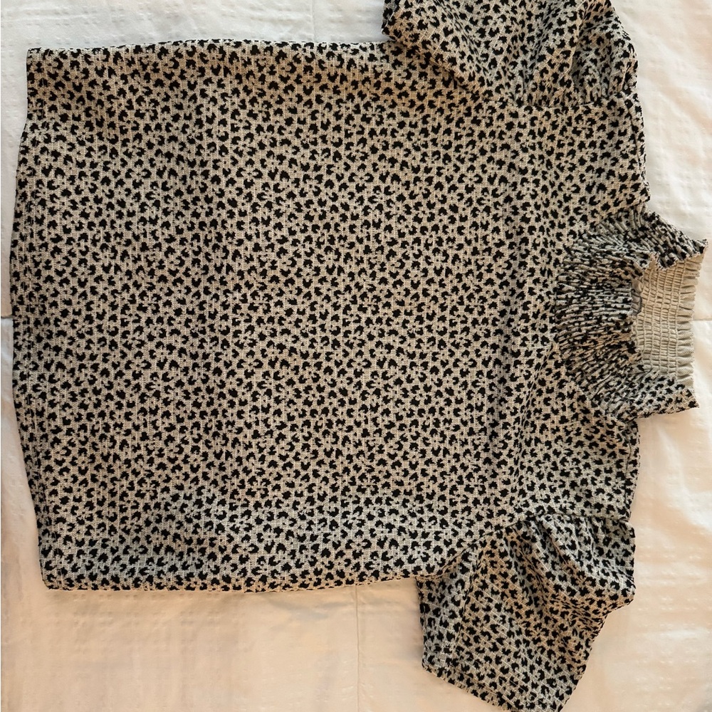 Zara Black and White Patterned Blouse